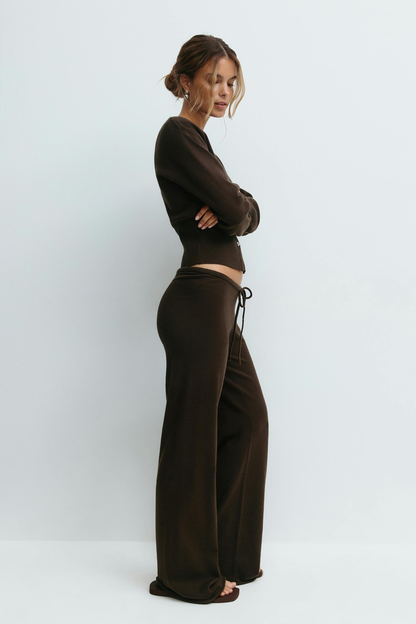 Inaya – Sculpted Knit Set