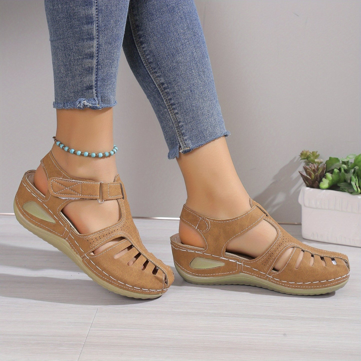 Fabienne – Comfort Sandals with Gentle Lift