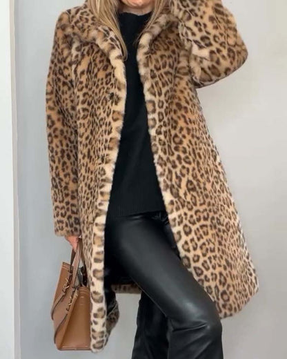 Chantelle - Elegant Leopard Coat