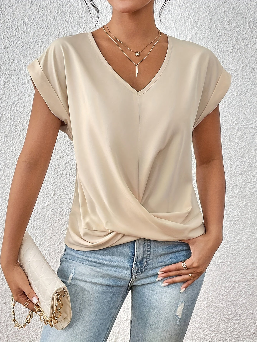 P&C Newcastle | Comfortable T-shirt with Elegant Neckline (TEMPORARILY 1+1 FREE!)