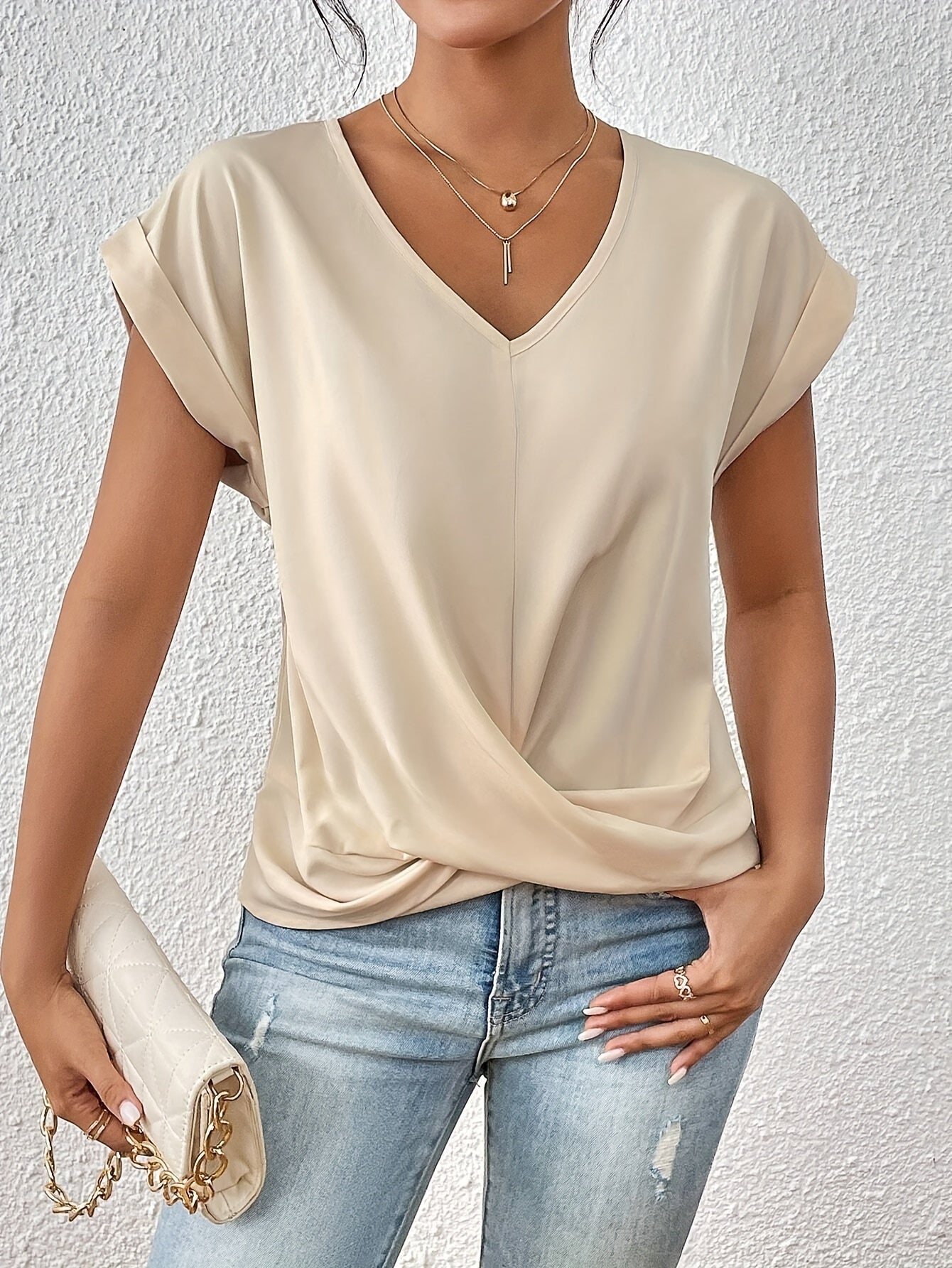 P&C Newcastle | Comfortable T-shirt with Elegant Neckline (TEMPORARILY 1+1 FREE!)