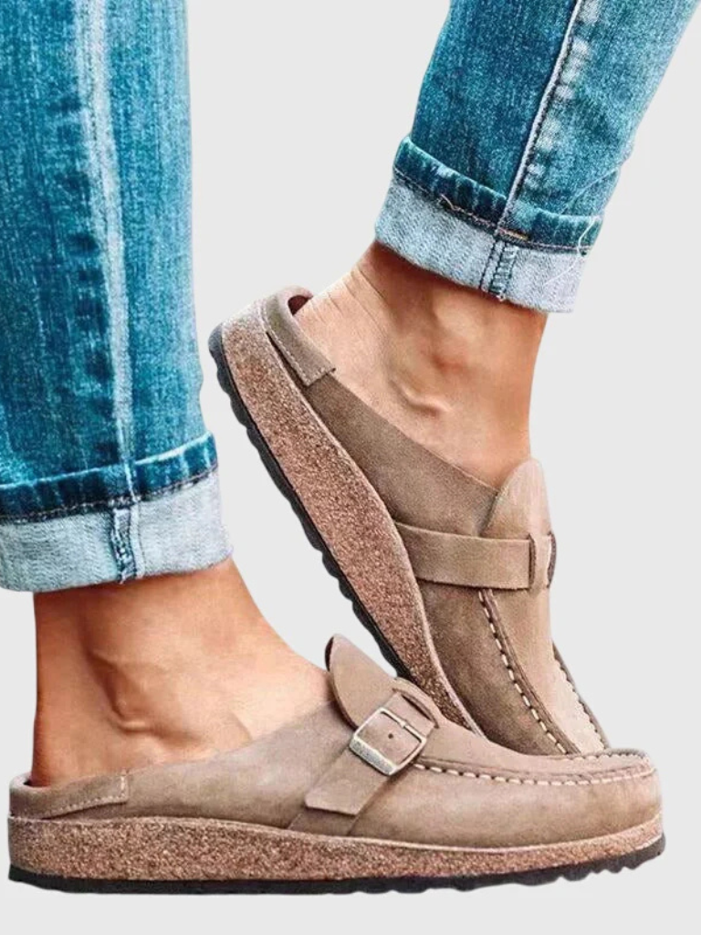 Valencia – Suede Buckle Comfort Clogs