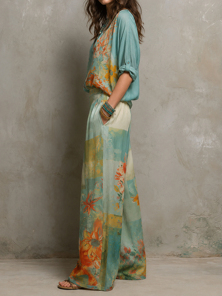 Chiara | Elegant floral print set with wide trousers