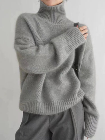 Lottie – Cashmere turtleneck of timeless elegance