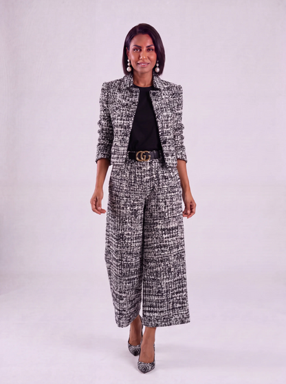 Lucia | Sophisticated and Versatile Set