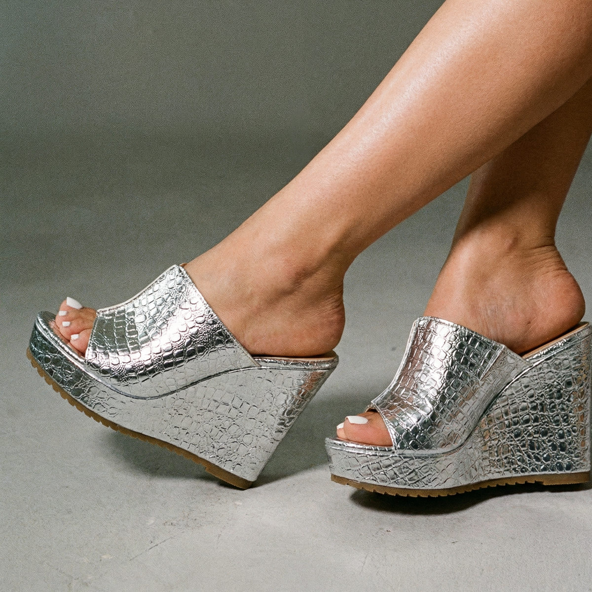 Selene LuxeShine Wedges